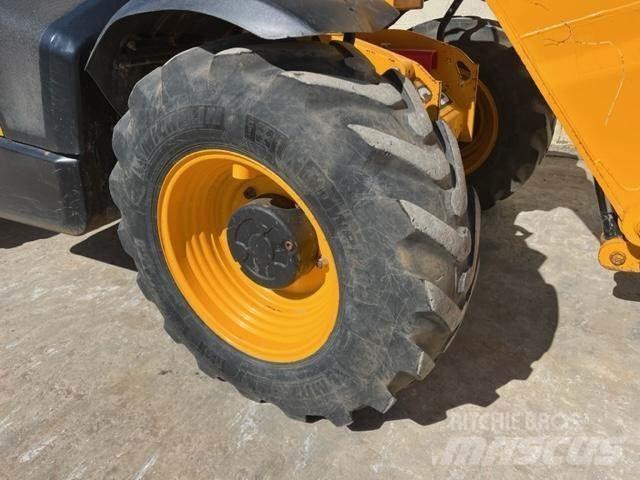 JCB 535-95 شاحنات ذات رافعات شوكية - أخرى