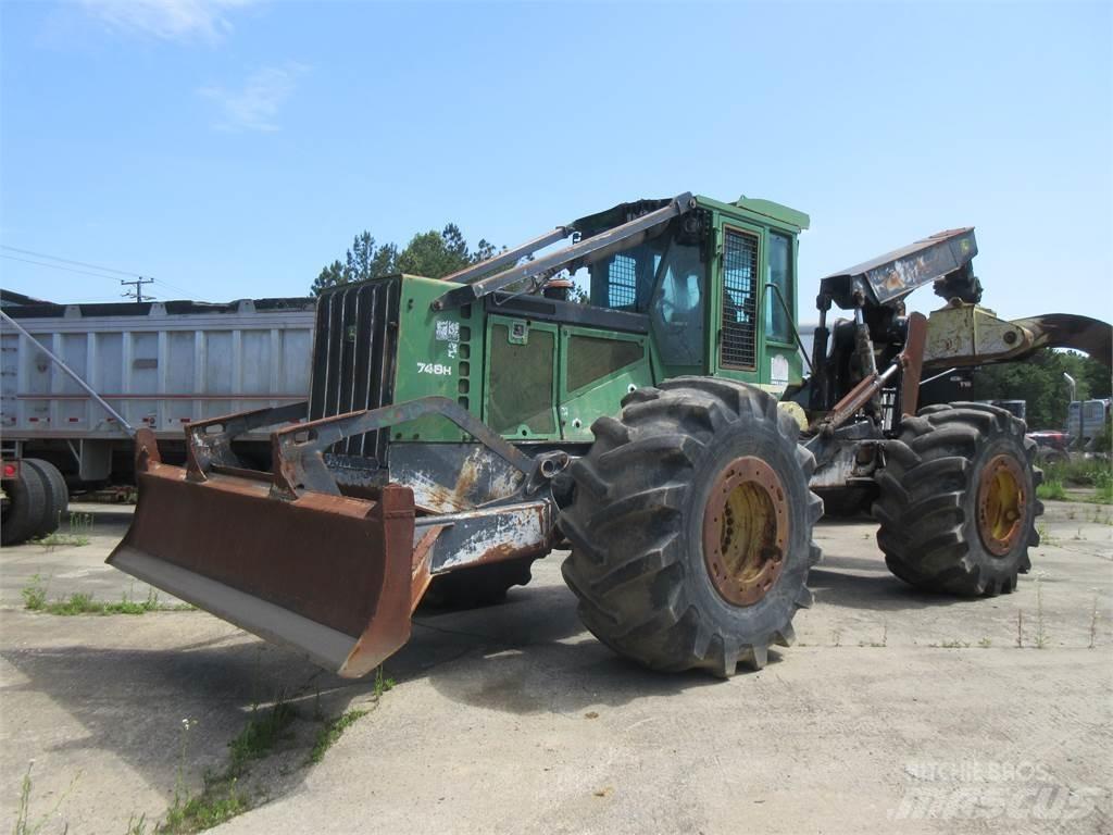 John Deere 748H ساحبات الأشجار