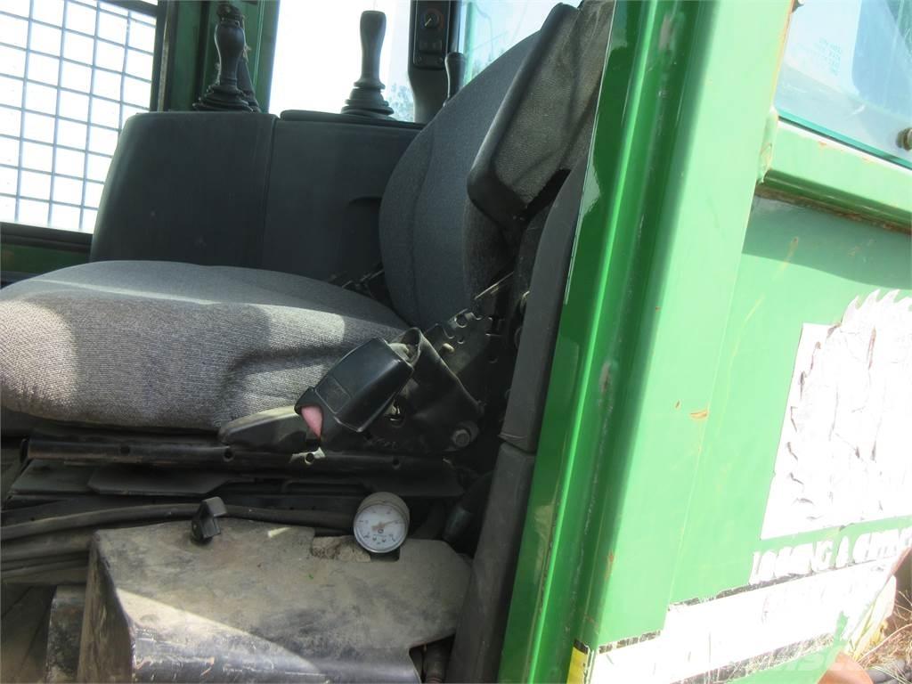 John Deere 748H ساحبات الأشجار