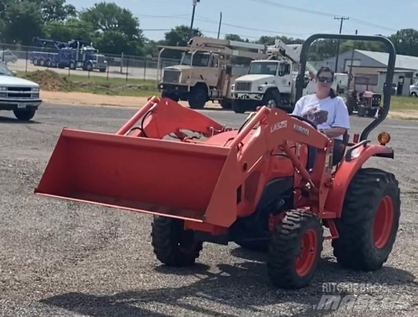 Kubota L3901 الجرارات