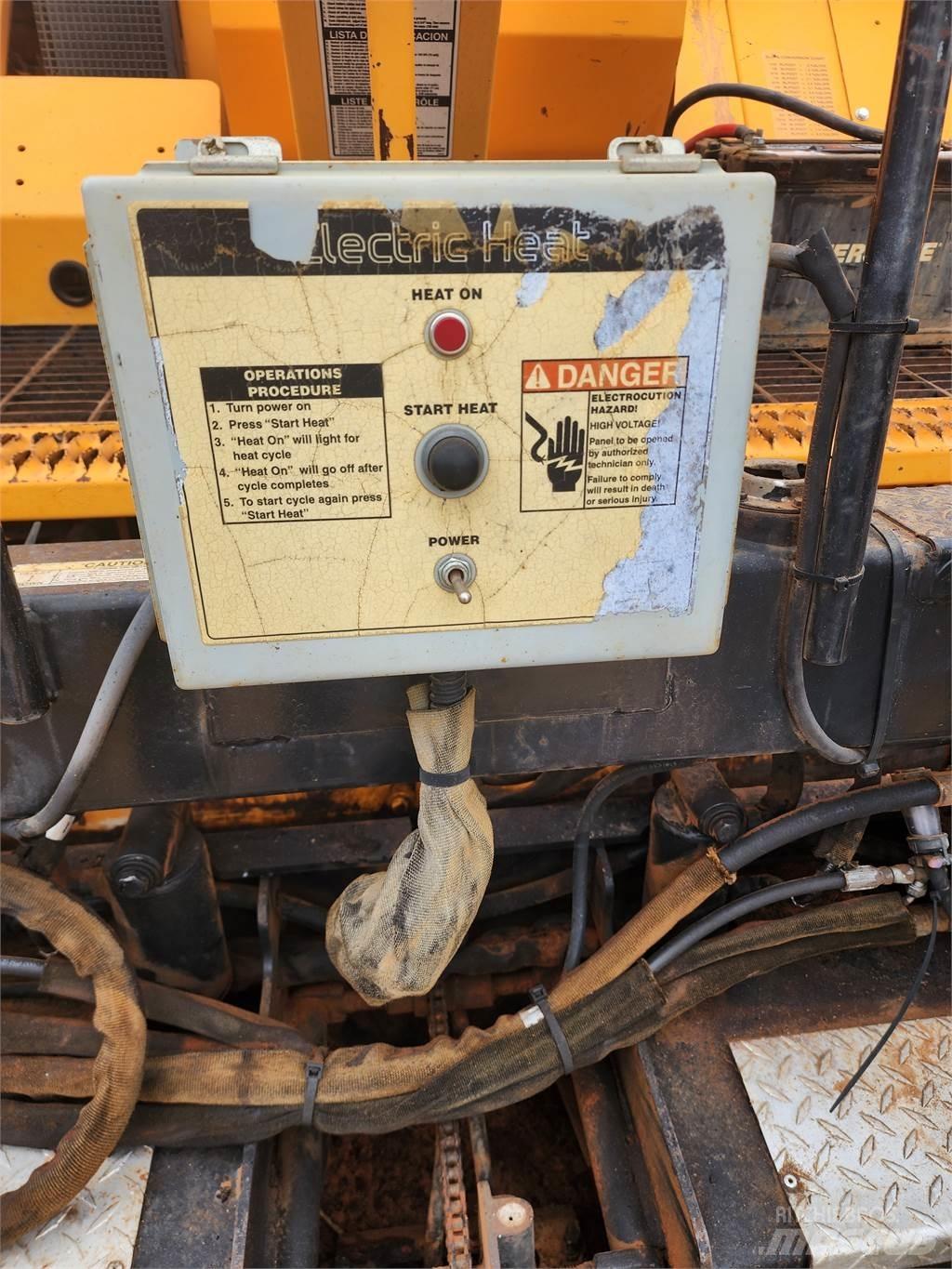 LeeBoy L8515R معدات السفلتة