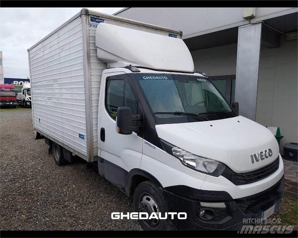 Iveco 35C18 هيكل صندوقي