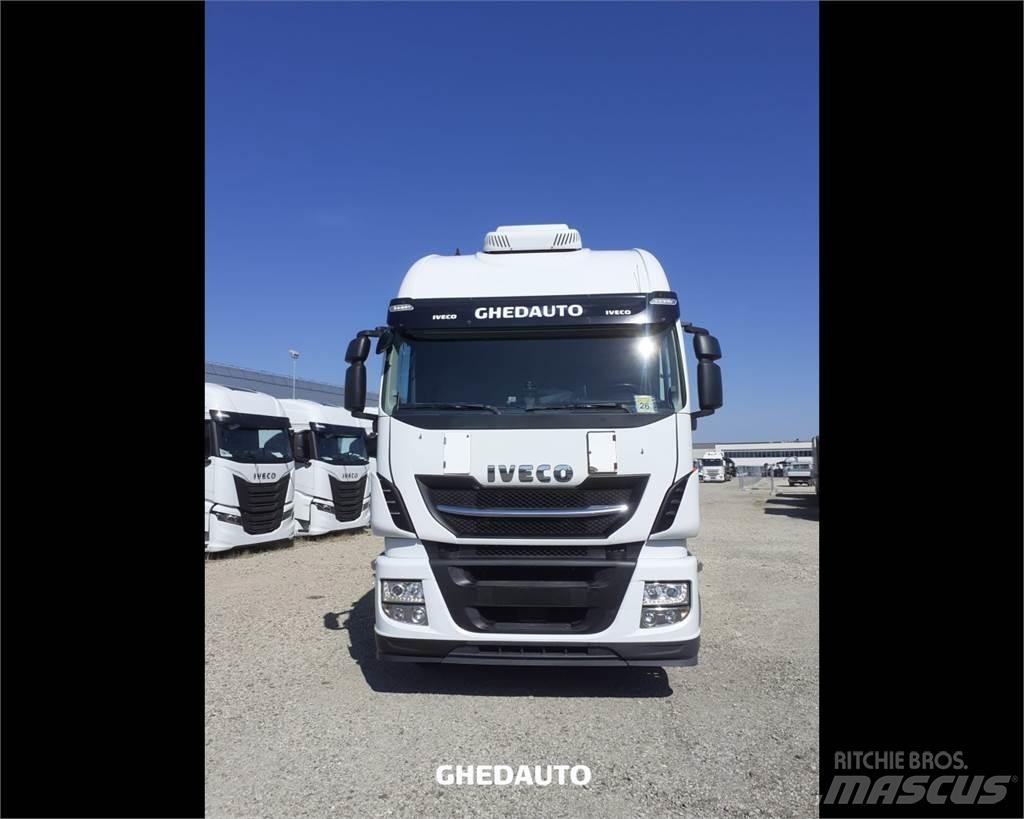 Iveco AS260S48Y شاحنات ذات هيكل صندوقي