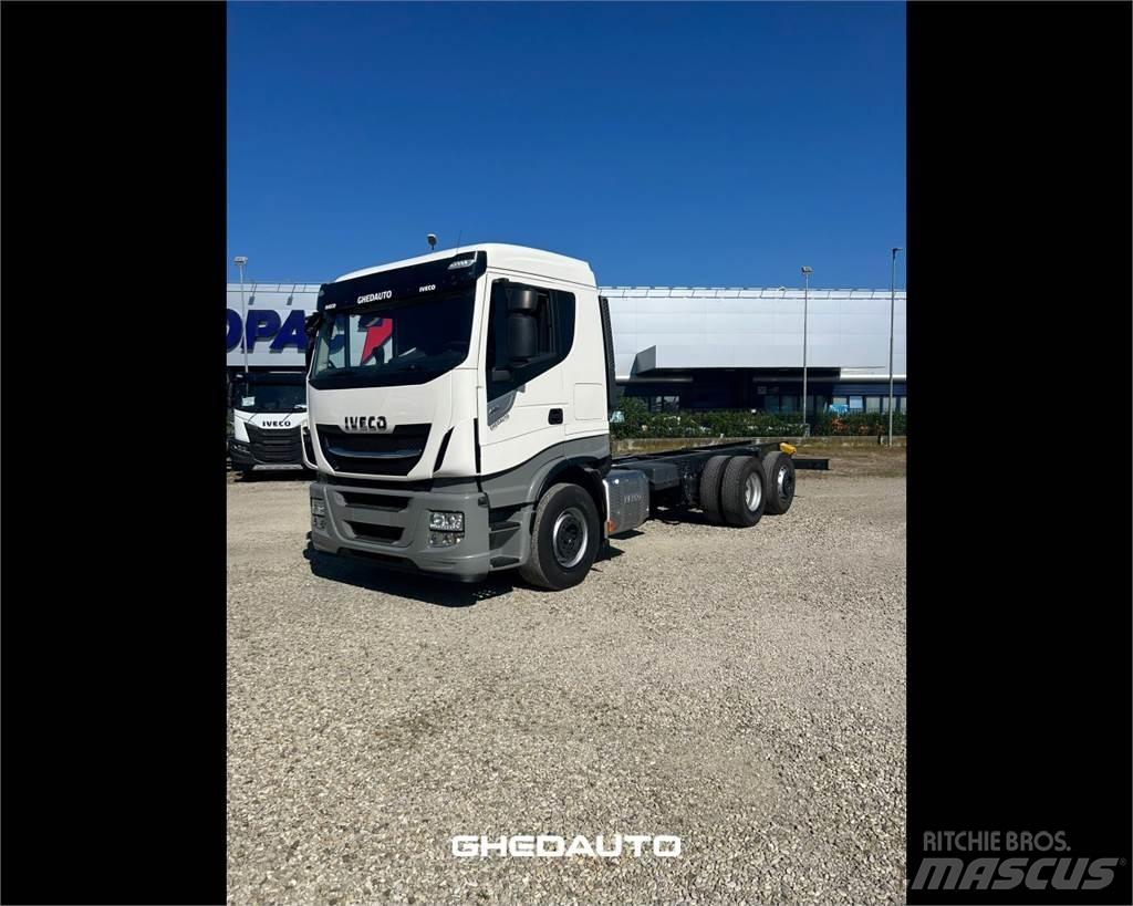 Iveco AS440S46 شاحنات ذات هيكل صندوقي