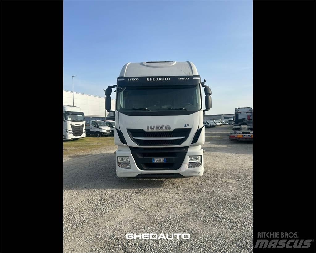 Iveco AS440S48 شاحنات ذات هيكل صندوقي