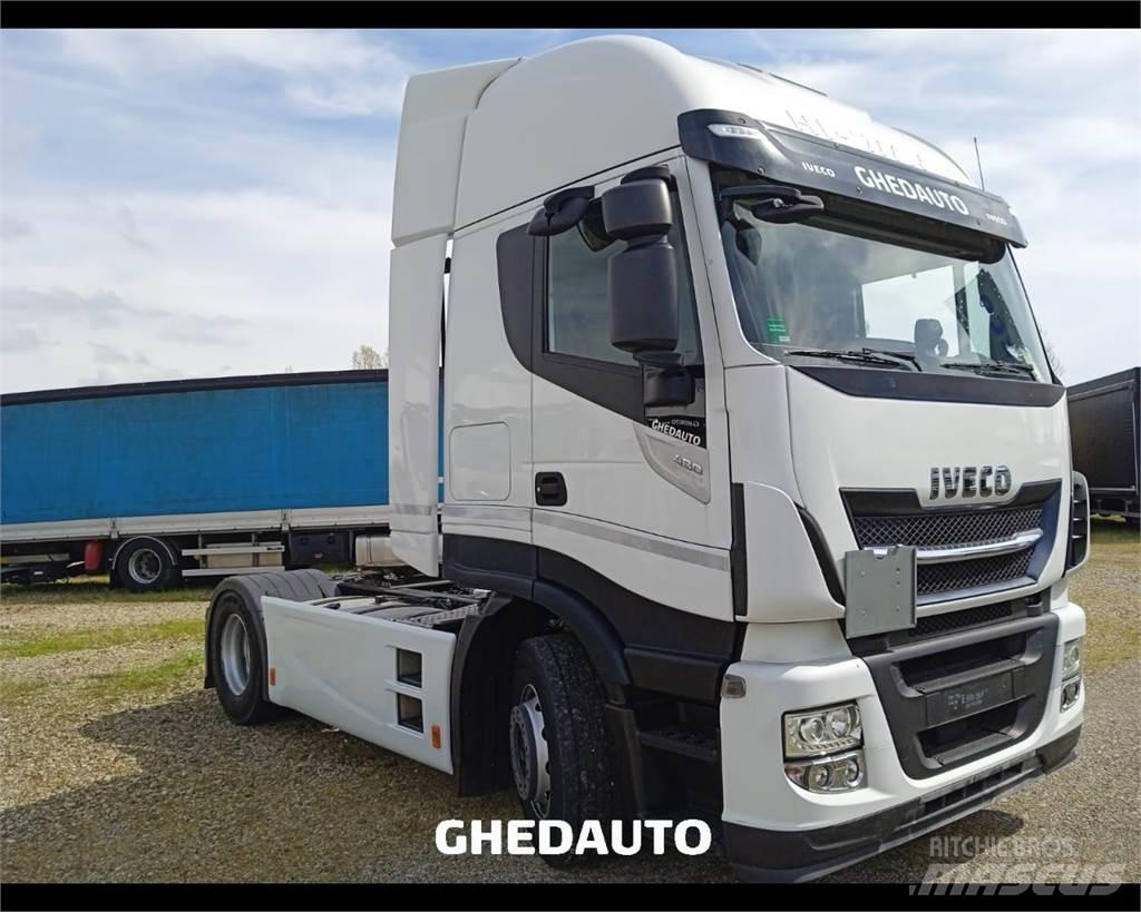 Iveco AS440S48T/P شاحنات ذات هيكل صندوقي