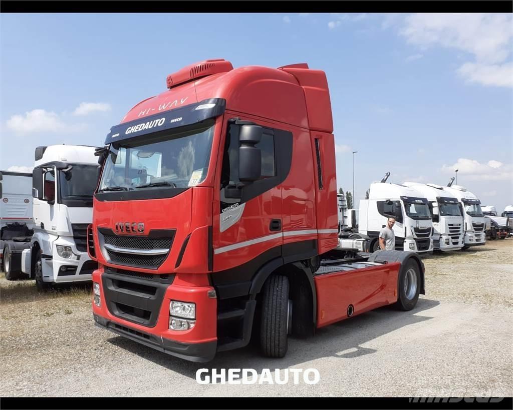 Iveco AS440S48T/P شاحنات ذات هيكل صندوقي