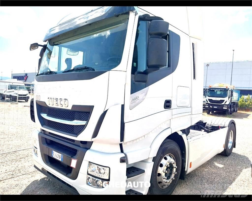 Iveco AS440S48T/P شاحنات ذات هيكل صندوقي
