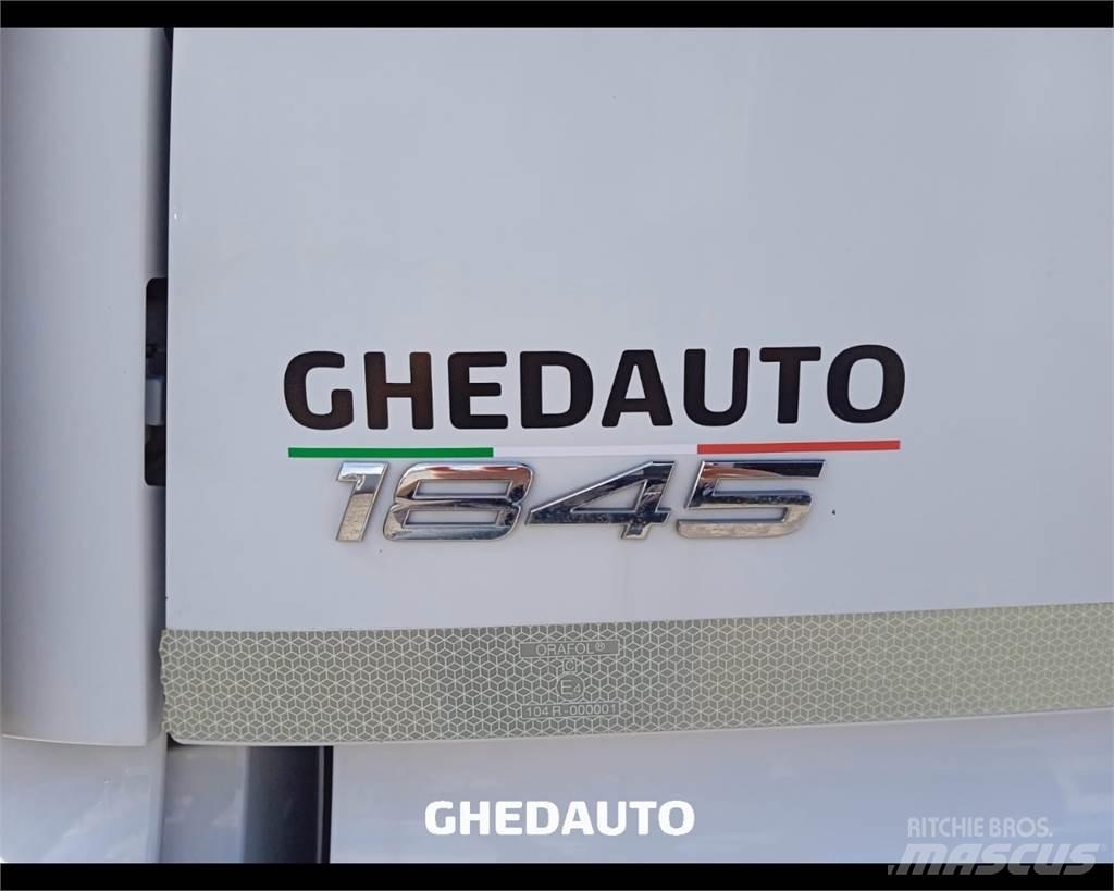 Mercedes-Benz ACTROS شاحنات ذات هيكل صندوقي