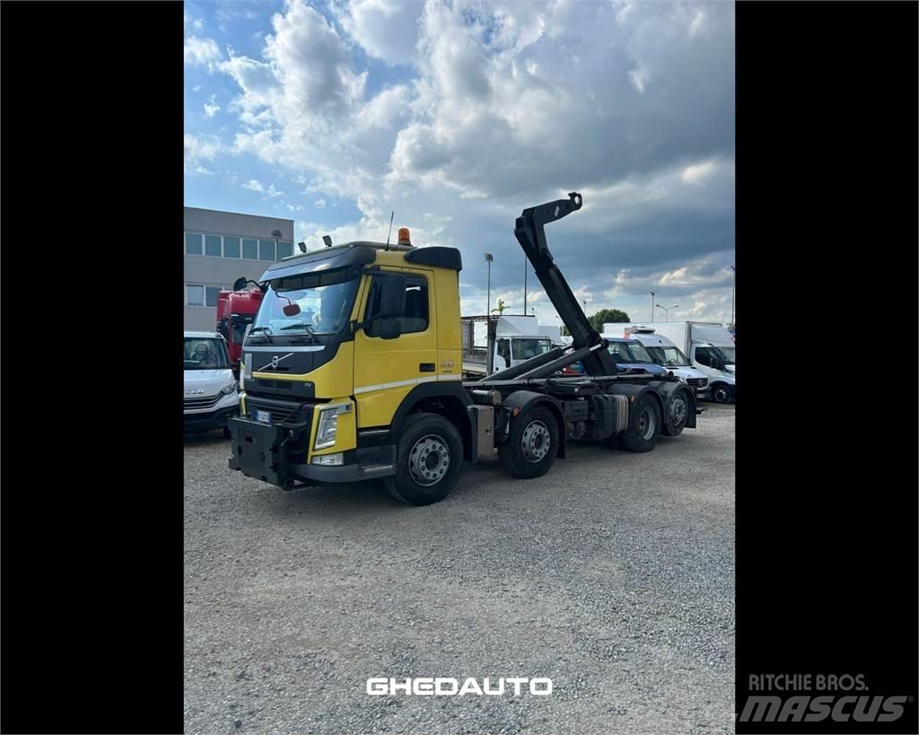 Volvo TRUCKS VOLVO شاحنات ذات هيكل صندوقي