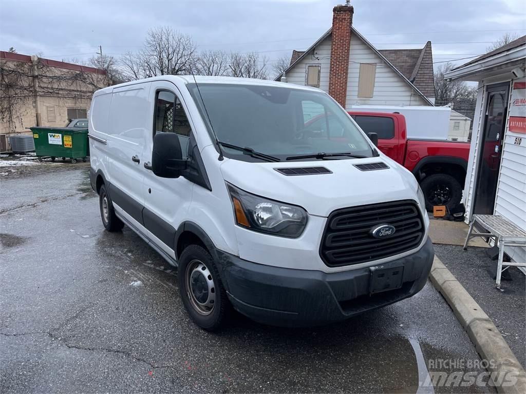 Ford Transit هيكل صندوقي