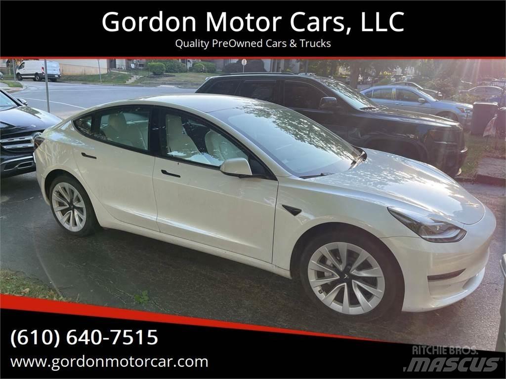 Tesla Model 3 سيارات