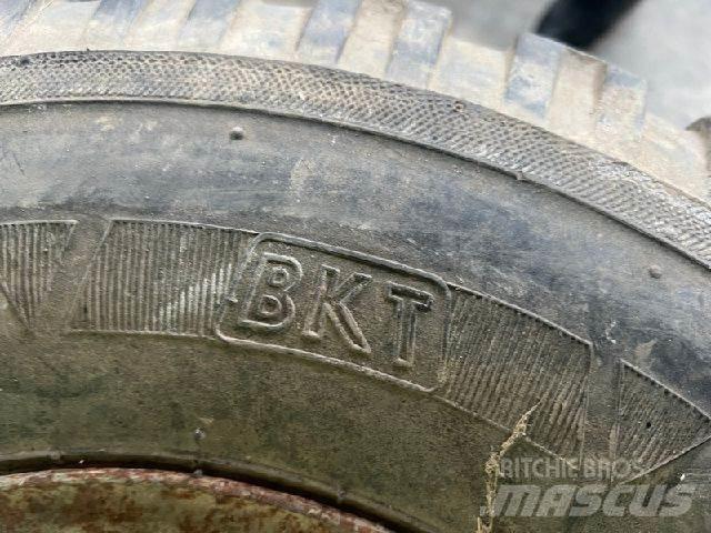 BKT 10.0/80-12 ماكينات زراعية أخرى