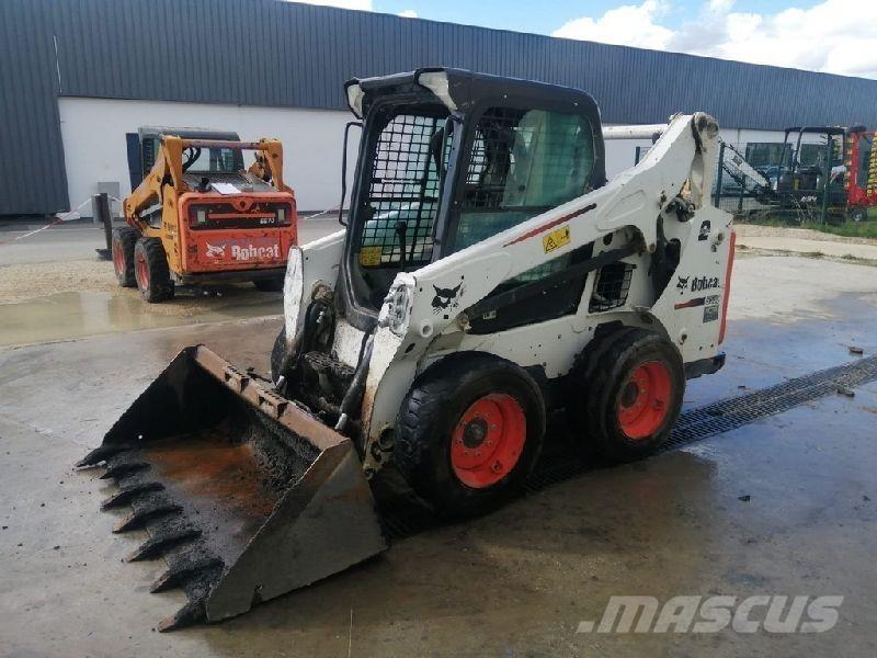 Bobcat S590 لوادر بعجل