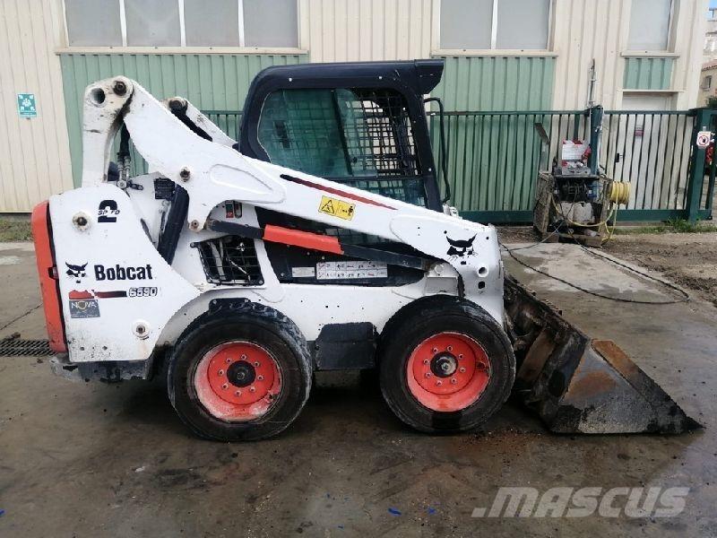 Bobcat S590 لوادر بعجل