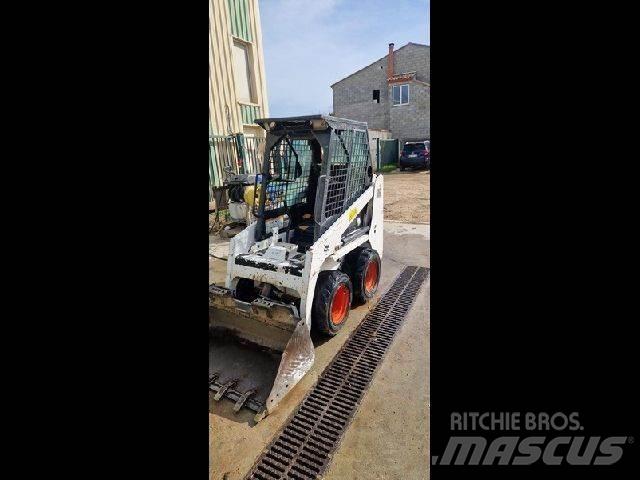 Bobcat S70 لوادر بعجل