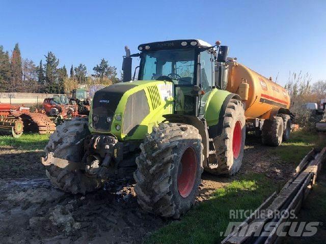 CLAAS AXION 850 الجرارات