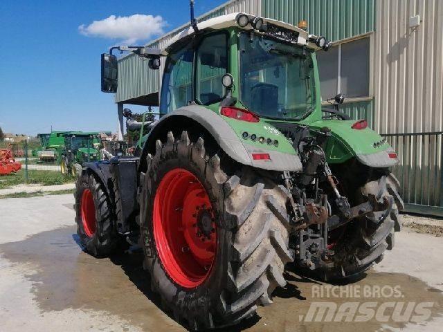 Fendt 718 VARIO الجرارات