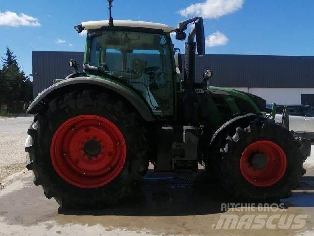 Fendt 718 VARIO الجرارات