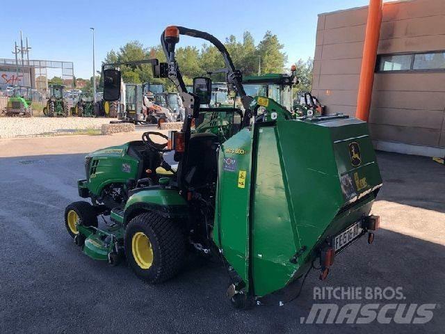 John Deere 1026R ماكينات أخرى لتجهيز الأراضي
