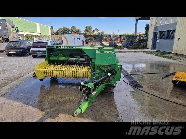 John Deere 359 محزمات مربعة