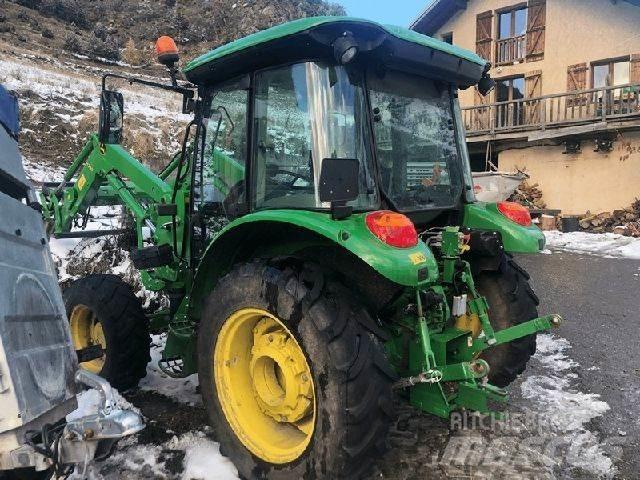 John Deere 5050E الجرارات