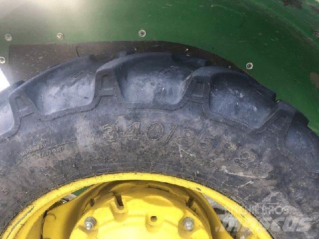John Deere 5050E الجرارات