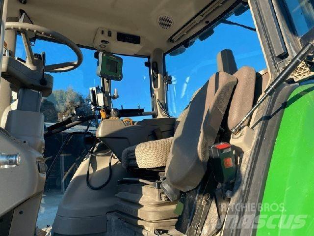 John Deere 6195 M الجرارات