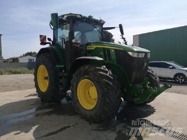 John Deere 7R310 الجرارات