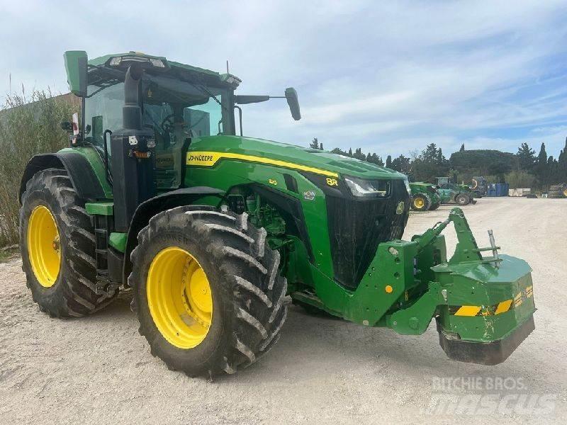 John Deere 8R410 الجرارات
