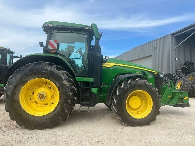 John Deere 8R410 الجرارات