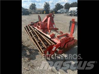 Kuhn HR3004 كاسحات