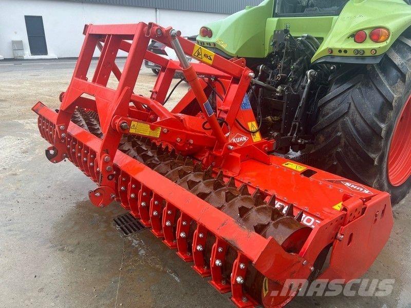 Kuhn HRB 303 D كاسحات