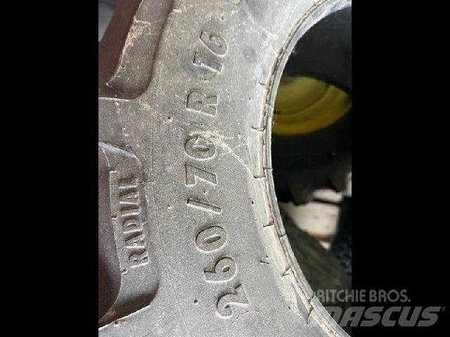 Mitas 260/70R16 ماكينات زراعية أخرى