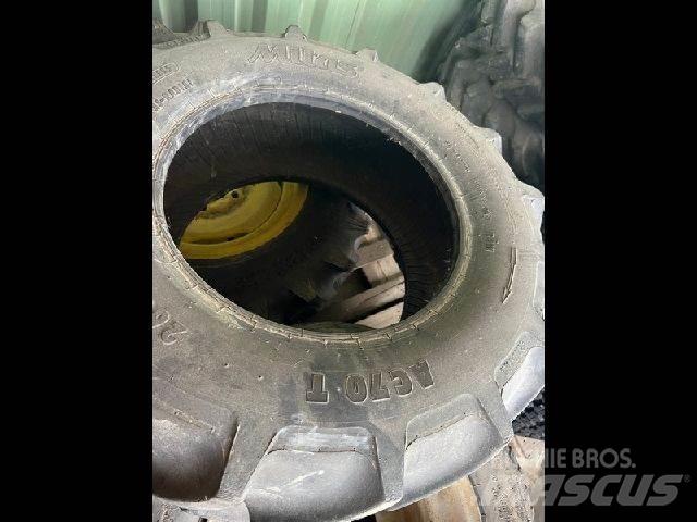 Mitas 260/70R16 ماكينات زراعية أخرى