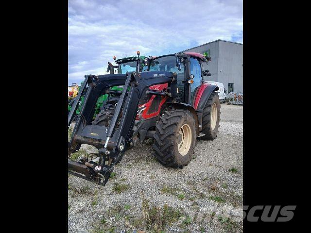 Valtra G115 الجرارات