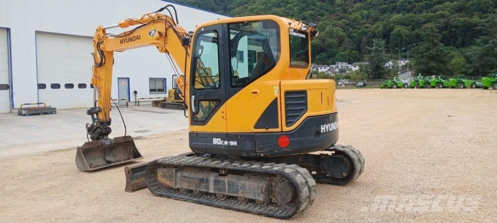 Hyundai R80CR-9A حفارات وسط 7 طن - 12 طن
