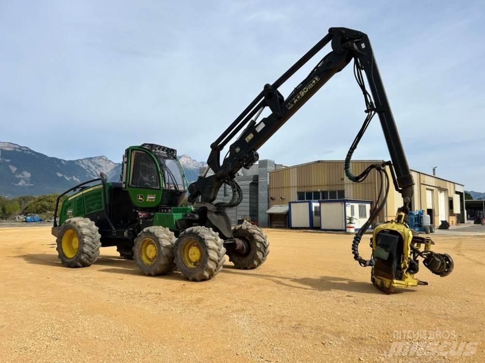 John Deere 1270G قاطعات وجامعات الأشجار