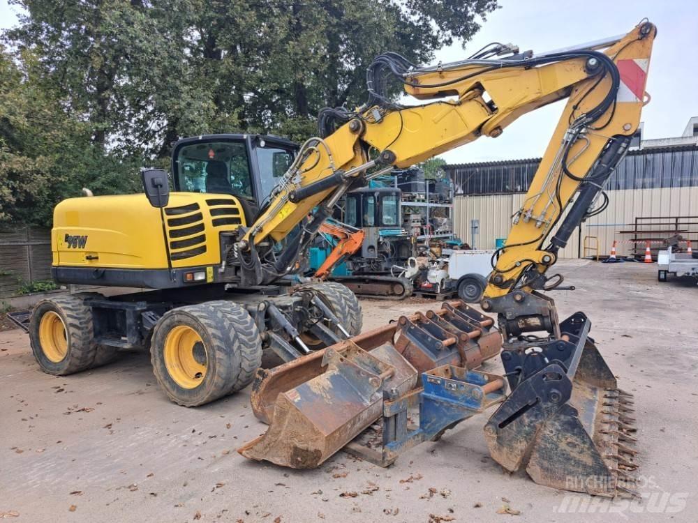 Yanmar B95W حفارات بعجل