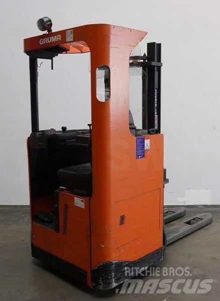 BT SRE135 شاحنات مناولة ذاتية الدفع