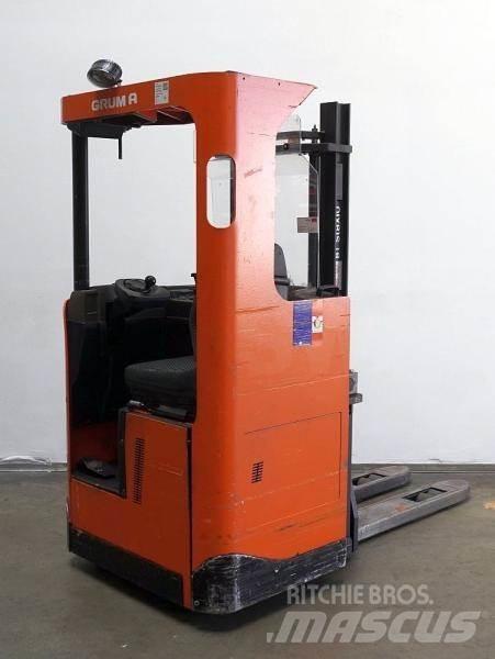 BT SRE135 شاحنات مناولة ذاتية الدفع