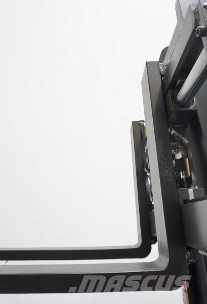 Combilift WR4 شاحنة المناولة رباعية الاتجاهات