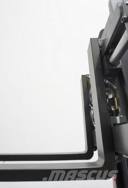 Combilift WR4 شاحنة المناولة رباعية الاتجاهات