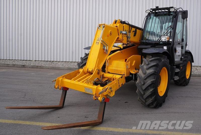 JCB 535-95 مناولات متداخلة