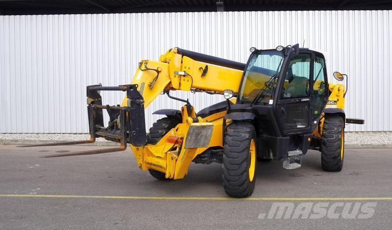 JCB 540-140 مناولات متداخلة
