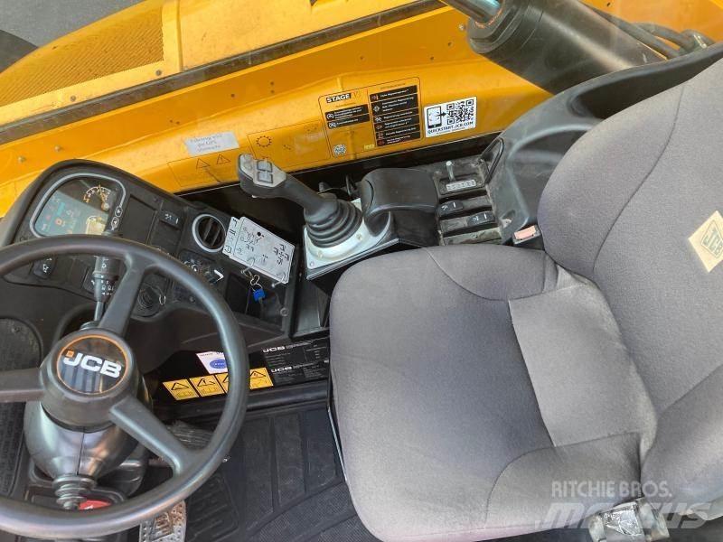 JCB 540-180 مناولات متداخلة