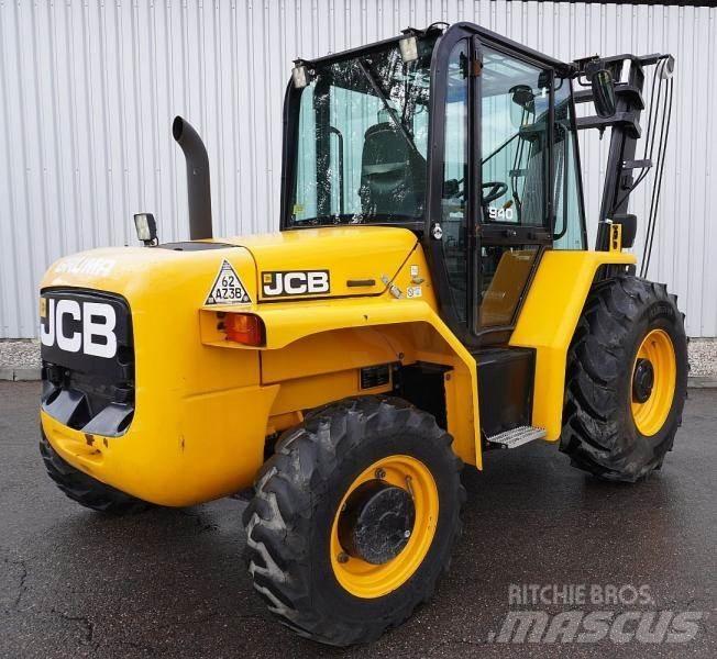 JCB 940-4 شاحنات الطرق الوعرة