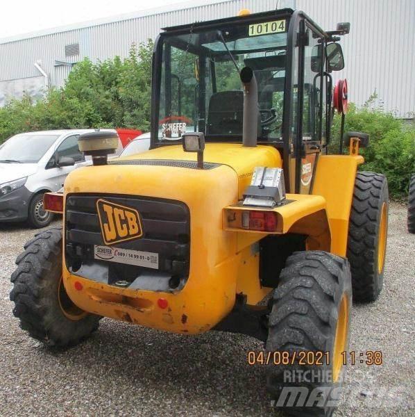 JCB 940-4 شاحنات الطرق الوعرة
