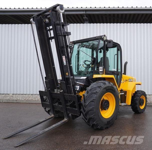 JCB 940-4 شاحنات الطرق الوعرة