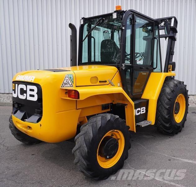 JCB 940-4 شاحنات الطرق الوعرة